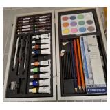 ASSORTED ARTS AND CRAFTS SUPPLIES