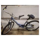 DIAMONDBACK 21 SPEED LADIES BIKE