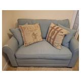 SETTEE 60 INCH WITH PILLOWS CONVERTIBLE BED