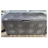 DECK BOX WITH CONTENTS SUNCAST