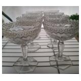 FOOTED CHAMPAGNE GLASSES