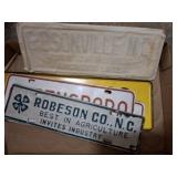 ASSORTED VINTAGE LICENSE PLATES