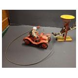 VINTAGE TIN AND PLASTIC TOYS