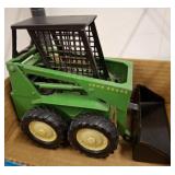 VINTAGE CAST JOHN DEERE SKID STEER