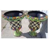 PR PLASTIC URN STYLE PLANTERS