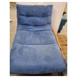 UPHOLSTERED CHAISE-SHOWS WEAR