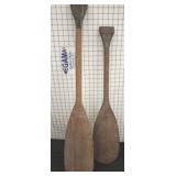 PAIR OF VINTAG BOAT PADDLES