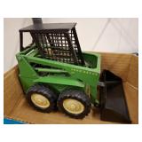 VINTAGE CAST JOHN DEERE SKID STEER
