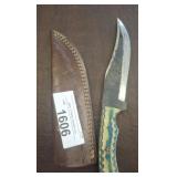 DAMASCUS STYLE HUNTING KNIFE IN SHEATH