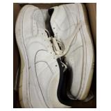 NIKE SHOES SIZE SIZE 9