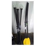 PR KAYAK PADDLES, GROUP OF YARD LIGHTS