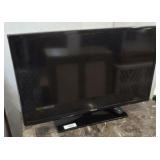 SAMSUNG 32 IN TV ON STAND W/ REMOTE