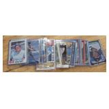 ASSORTED BASEBALL CARDS
