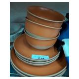 BETTER HOMES DISH SET