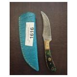 DAMASCUS STYLE HUNTING KNIFE IN SHEATH