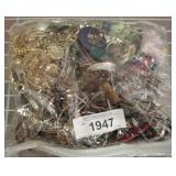 BAG OF COSTUME JEWELRY