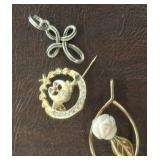 MASONIC PIN CROSS CHARM AND FLOWER PIN