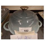 CROFTON 9IN CAST IRO BREAD OVEN