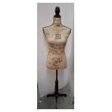 TORSO DRESS FORM ON STAND