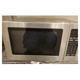 MAGIC CHEF STAINLESS MICROWAVE