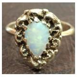 14K RING PEAR SHAPED OPAL 3.4 G