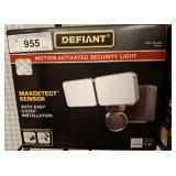 MOTION ACTIVATED SECURITY LIGHT