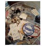 GROUP OF SEWING SUPPLIES