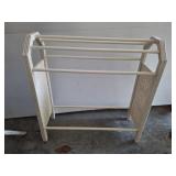 WICKER QUILT RACK