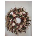 DECORATIVE SHELL WREATH