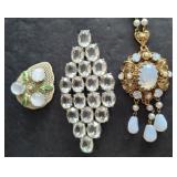 ANTIQUE BROOCH AND COSTUME NECKLACE