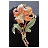 ENAMELED PIN VINTAGE