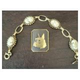 GOLF FILLED AND CAMEO BRACELET, DAMASCNE BULL DOG