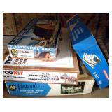 TYCO AND HO TRAIN ACCESSORIES