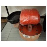 WAGON WHEEL DECOR, FRY BASKETS, MISC