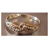 14 K GOLD RING WITH DIAMONDS 2 G TWT
