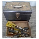 CRAFTSMAN TOOLBOX W/ ASSORTED SCREWDRIVERS