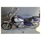1995 HONDA 750 MOTORCYCLE W/ 13,050 MILES,
