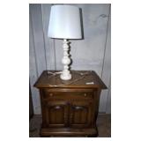 ETHAN ALLEN NIGHT STAND   24X16X26 TABLE LAMP