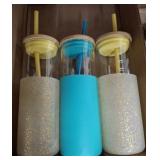 TRAVEL CUPS WITH STRAWS