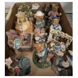 ASSORTED BEAR FIGURINES
