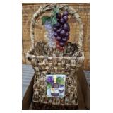 GRAPE DESIGN BASKET FOR WINE