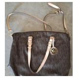 MICHAEL KORS HAND BAG AND DUST COVER