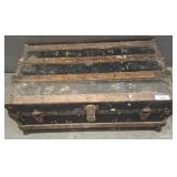 VINTAGE BANDED CHEST FOOTED