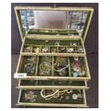 JEWELRY BOX AND CONTENTS, ASSORTED COSTUME JEWELRY