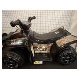 REAL TREE CAMO KIDS BATT POWERED CAR