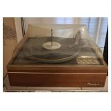 VINTAGE GARRARD TURN TABLE