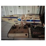 RC TRAXXAS BOAT