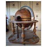 GLOBE THEMED COMPLETE SMOKERS SET