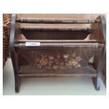 METAL AND WOOD MAGAZINE STAND 20X12X16