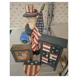 AMERICANA WOODEN DECOR